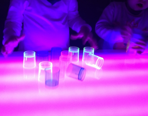 Talleres mesas sensoriales y mesas de luz